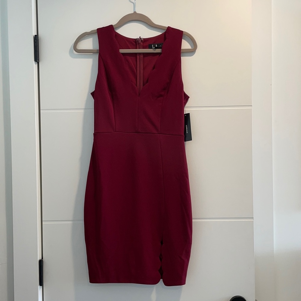 *NWT* Lulus Maroon Wedding Guest Dress
